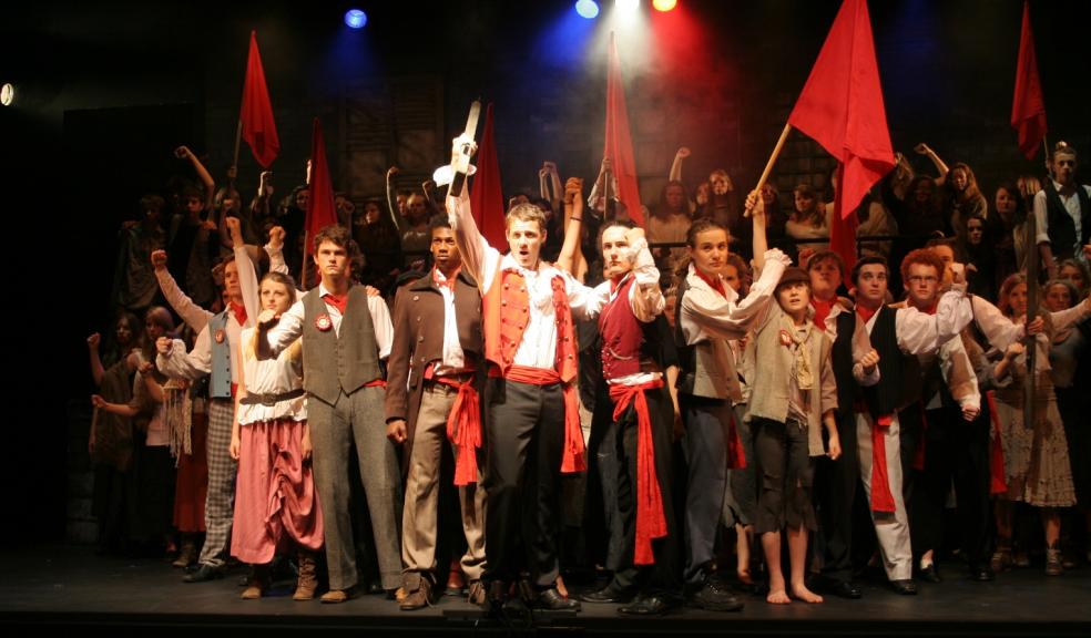 Full Cast of Les Miserables performing One Day More