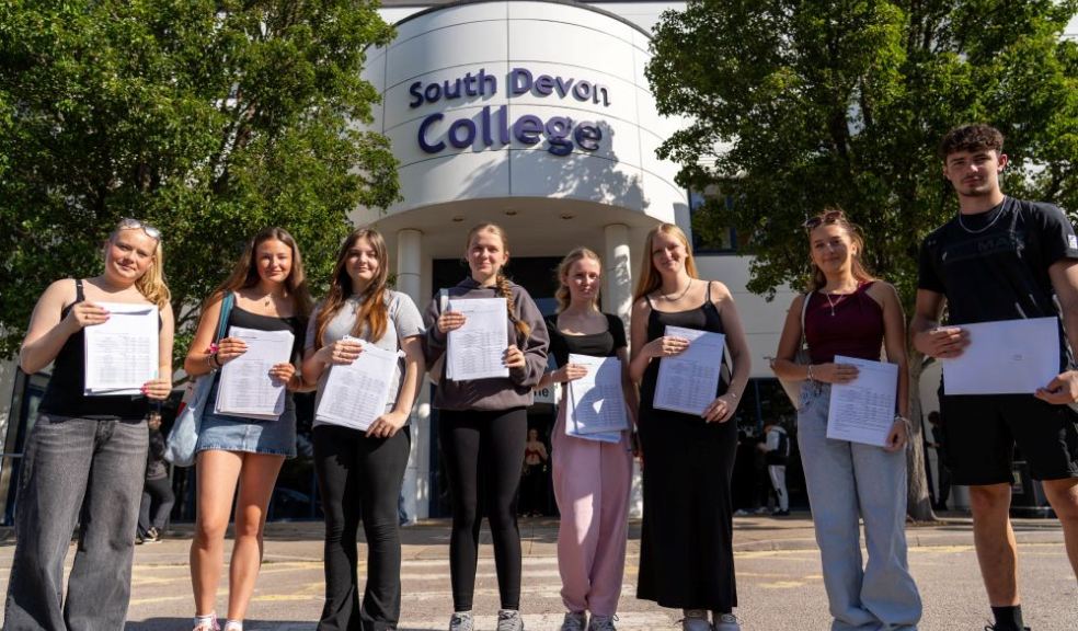 From left to right: Phoebe Fletcher, Layla Petrakis, Amelia Farley, Erin Holding, Summer McKenzie, Ella Oxenham and Ben Ayres.