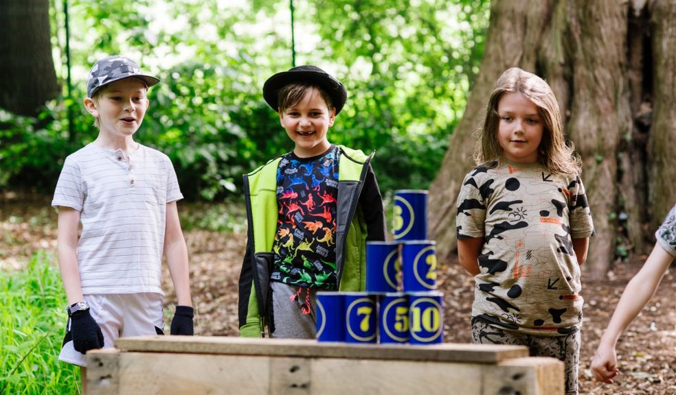 Children in The Outdoors School Children in The Outdoors School