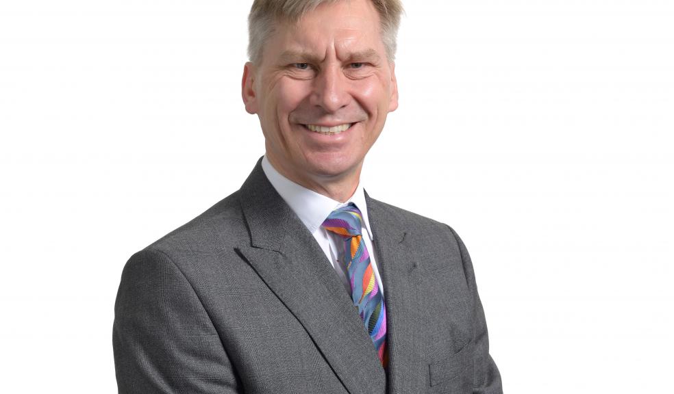 Simon Hewes