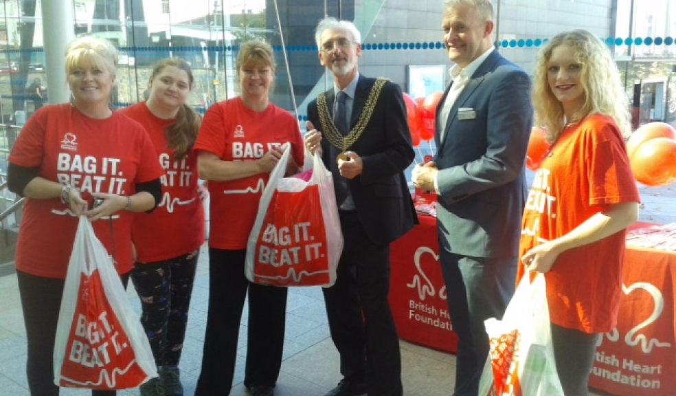 L-R: Jayne Mealy (manager), Nikita Beal (volunteer), Nicola Bale (assistant manager ), Councillor Dr John Mahony (The Lord Mayor), Greg Lumley(Drakes Circus manager), Adele Richardson(volunteer).