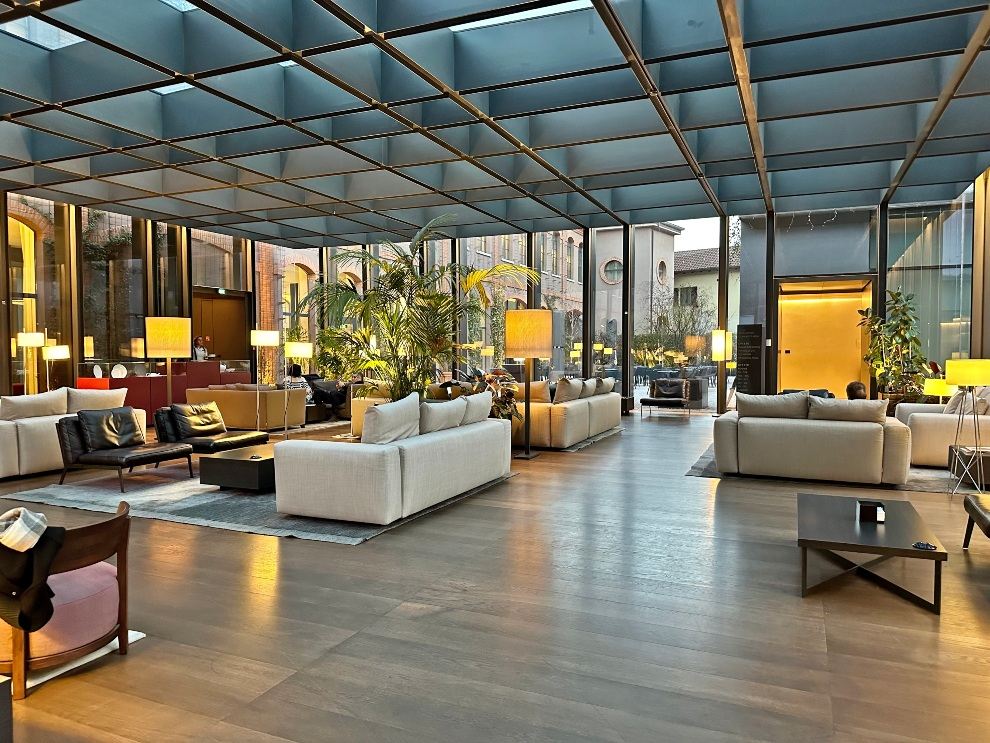 Hilton Lake Como Hotel Review_ A Weekend of ultimate luxury and relaxation in Lake Como travel cube Hilton Lake Como Hotel Review_ A Weekend of ultimate luxury and relaxation in Lake Como travel cube