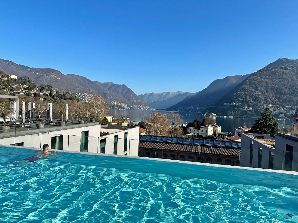 Hilton Lake Como Hotel Review_ A Weekend of ultimate luxury and relaxation rooftop pool travel Hilton Lake Como Hotel Review_ A Weekend of ultimate luxury and relaxation rooftop pool travel