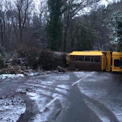 Overturned gritter at Holne