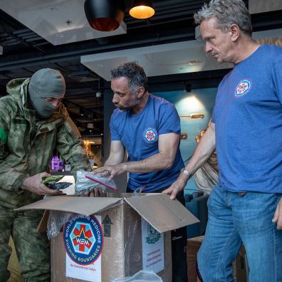 Ukraine medic unpacking supplies with Luca Alfatti and Mark Hannaford 